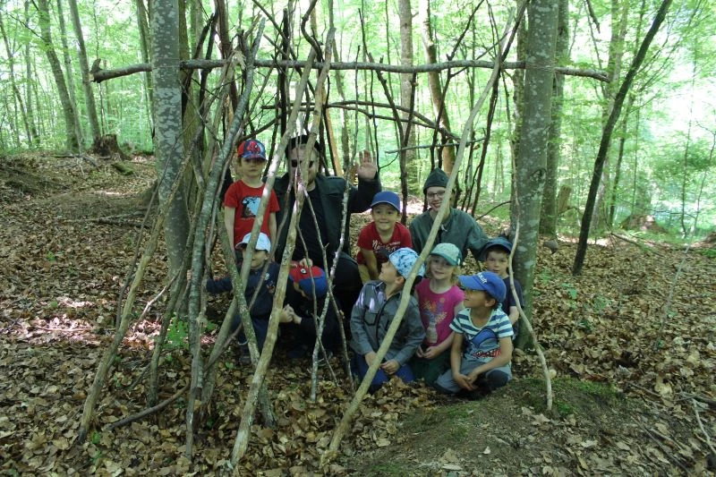 Nachdem Robin Hood und Little John ihr Versteck verloren haben, bauten wir ihnen ein neues.